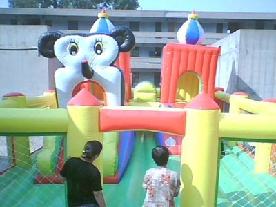 北京朝阳百子湾大型充气玩具出租转让 场地、询价与避坑指南